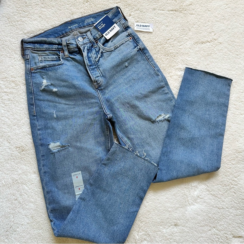 Old Navy Sky-Hi Straight Jeans in Medium Wash Size 2